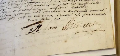 Rękopis Pana Tadeusza w zbiorach Zakładu Narodowego im. Ossolińskich we Wrocławiu. Podpis Adama Mickiewicza Rękopis Pana Tadeusza w zbiorach Zakładu Narodowego im. Ossolińskich we Wrocławiu. Podpis Adama Mickiewicza.